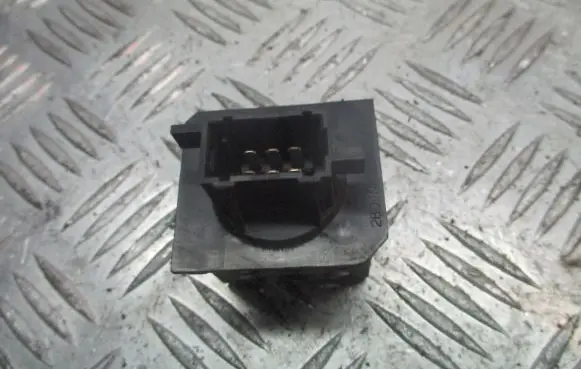 Peugeot 206 Heater blower fan relay 