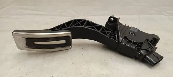 Skoda Kamiq Accelerator throttle pedal 2Q2723503A
