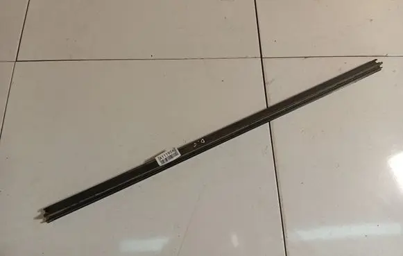 Mitsubishi Grandis Rear door glass trim molding 