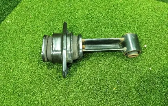 KIA Stonic Engine mount bracket 