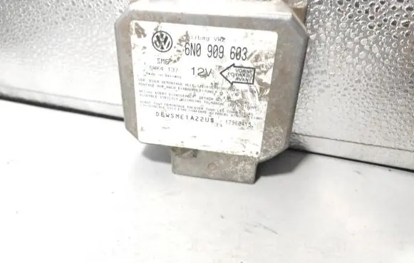 Volkswagen Polo III 6N 6N2 6NF Airbag control unit/module 6N0909603