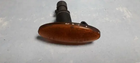 Opel Vectra B Front fender indicator light 90504212
