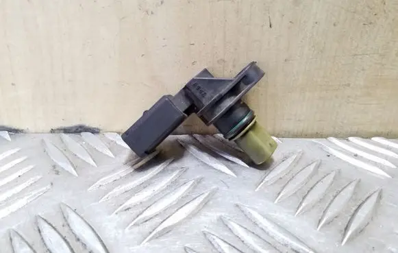 Volkswagen Touareg I Camshaft position sensor 06E905163EF
