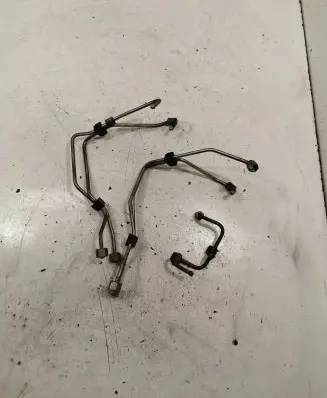 Citroen C4 I Fuel injector supply line/pipe 