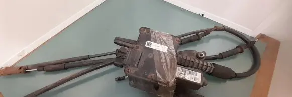 Opel Astra J Hand brake/parking brake motor 13311218