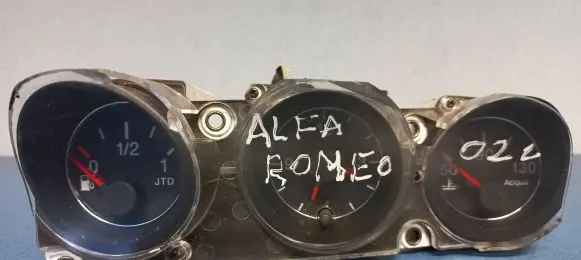 Alfa Romeo 156 Speedometer (instrument cluster) 156034528