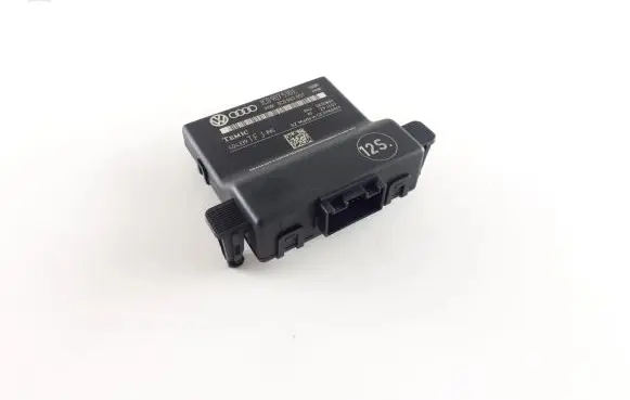Volkswagen PASSAT B6 Gateway control module 3C0907530E 3C0907951