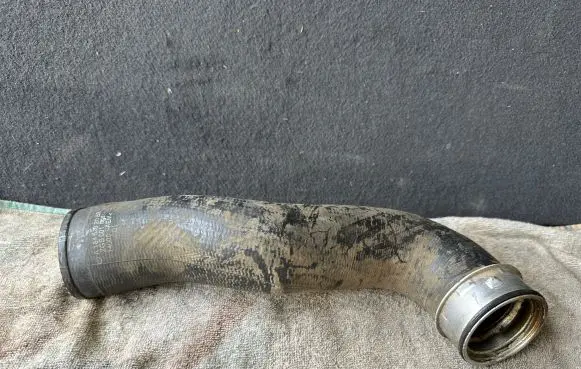 Mercedes-Benz ML W164 Intercooler hose/pipe A1645282082 14008 ZGS001