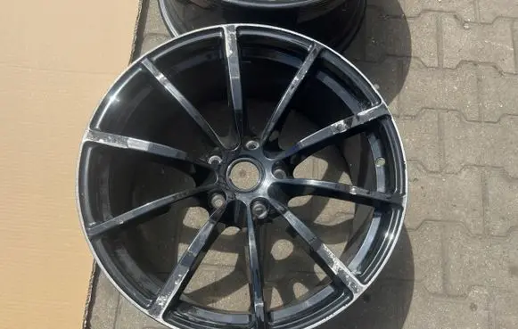Aston Martin DB11 R20 alloy rim 