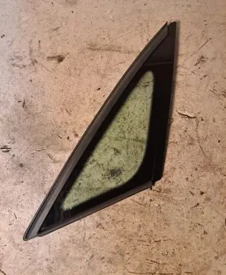 Audi A8 S8 D3 4E Rear vent window glass 