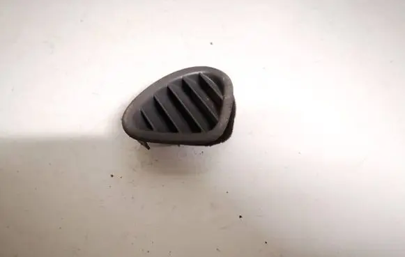 Mazda 626 Dash center air vent grill ga7bl1