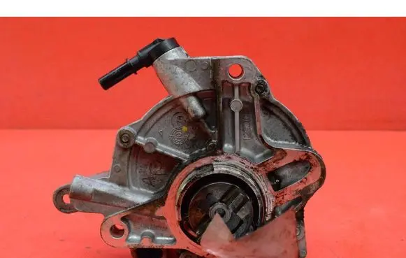 Ford Kuga I Vacuum pump 