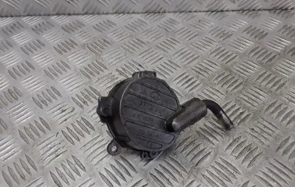 Mercedes-Benz E W210 Vacuum pump