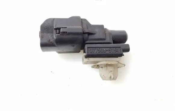 Toyota Corolla E120 E130 Outside/exterior temperature sensor 8879022131