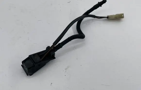 Volkswagen Touareg I Windshield washer spray nozzle 6E0955985B