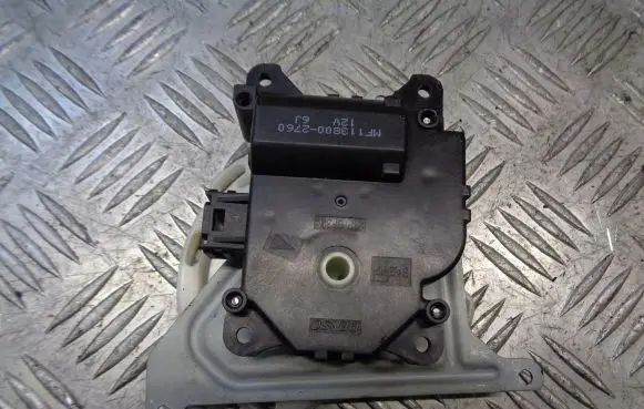 Toyota Avensis T250 Central body control module 113800-2760