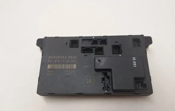 Mercedes-Benz E W211 Door control unit/module 2118701326