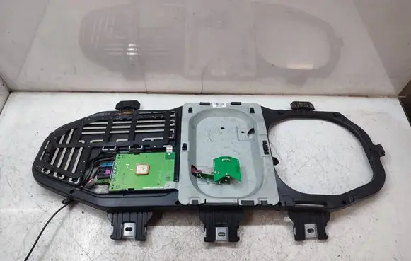 Mercedes-Benz ML W164 Aerial antenna amplifier A1648202575