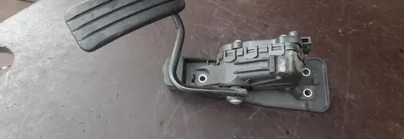 Renault Espace - Grand espace IV Accelerator throttle pedal 8200007512