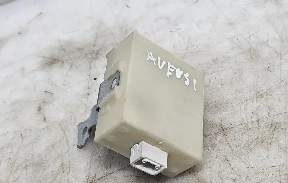 Toyota Avensis T250 Door central lock control unit/module 8974105070