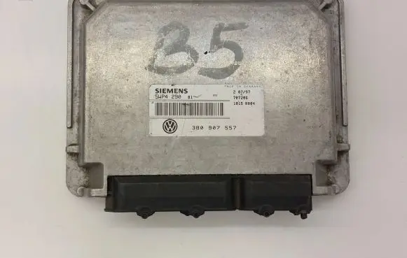 Volkswagen PASSAT B5 Engine control unit/module 3B0907557 707206 5WP4290