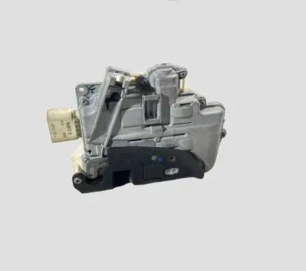 Audi A6 S6 C6 4F Front door lock 4F2837016B