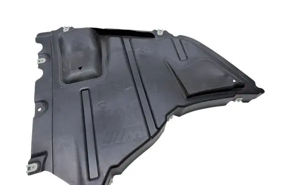 BMW M5 F90 Front mudguard 51758065821 8065821