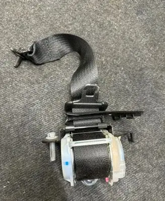 Ford Mustang VI Rear seatbelt FR3B63611B69A