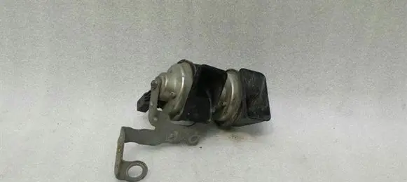 Audi A3 S3 8P Horn signal 8P0951221C