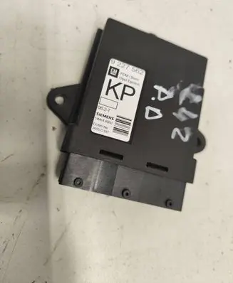 Opel Vectra C Door control unit/module 360572197 9227562 5WK46002