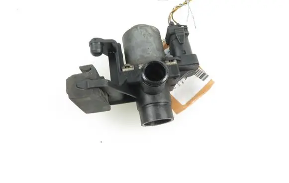 BMW 3 E36 Coolant heater control valve 8391418