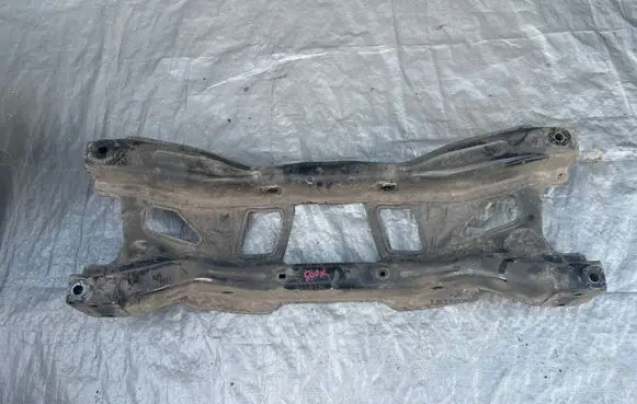 Fiat 500X Rear axle beam 
