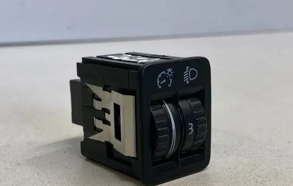 Volkswagen PASSAT B7 Headlight level height control switch 3AA941333