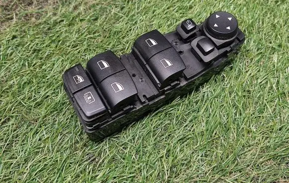 BMW 5 F10 F11 Electric window control switch 9179915 917991502