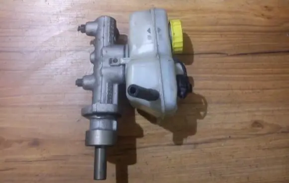 Skoda Fabia Mk1 (6Y) Master brake cylinder 20FTEX5617