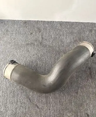 BMW 5 G30 G31 Intercooler hose/pipe 8571025 118844