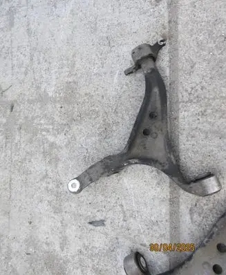 Mercedes-Benz ML W166 Front lower control arm/wishbone 16604