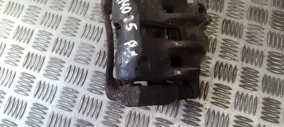 Peugeot 406 Front brake caliper 323262918