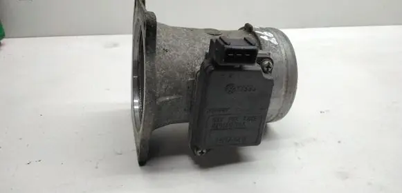 Audi A4 S4 B5 8D Mass air flow meter 037906461B