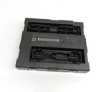 Volkswagen Touareg II Central body control module 5DK010228 4H0907064GH