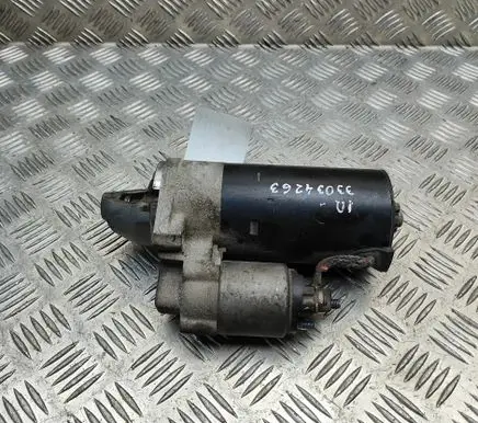 Mercedes-Benz Vito Viano W447 Starter motor A6519064300 0001139085