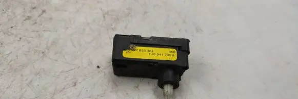 Headlight level adjustment motor