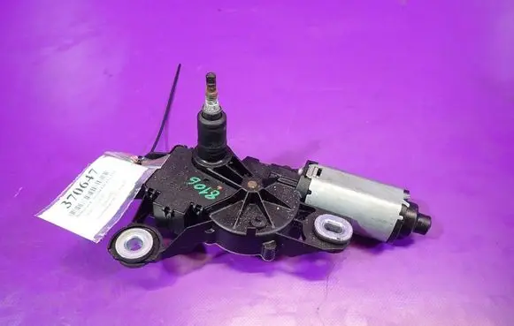 Seat Leon (1P) Rear window wiper motor