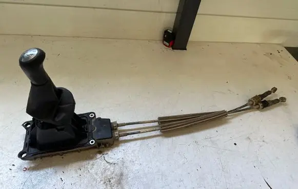 Dacia Sandero II Gear shifter/selector 9615809