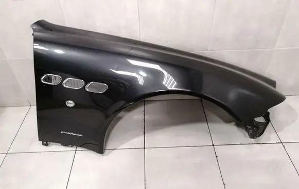 Maserati Quattroporte Fender 66820900