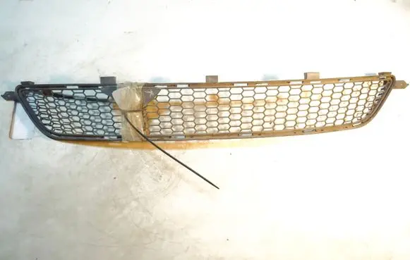 Lexus IS 220D-250-350 Front bumper lower grill 5311253010