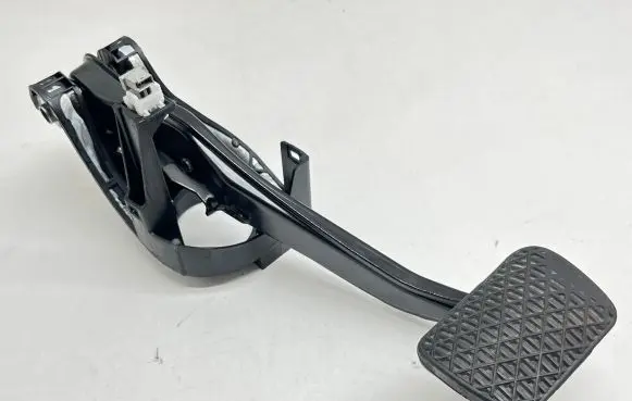 Mercedes-Benz C W204 Brake pedal A2042902001 1103606391 PP204290056