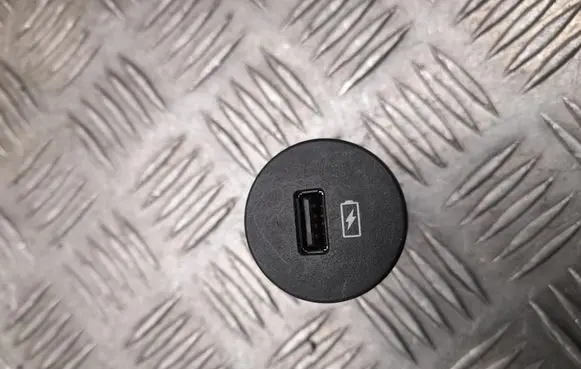 USB socket connector