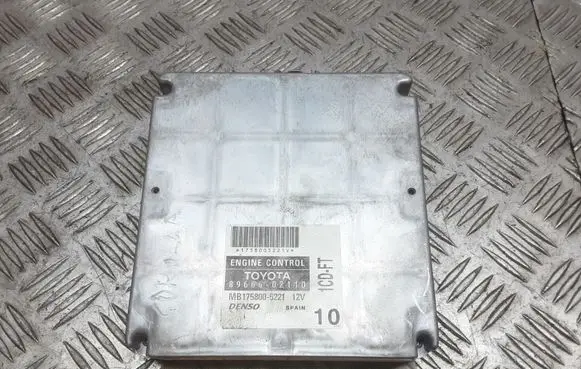 Toyota Corolla E120 E130 Engine control unit/module 8966602110