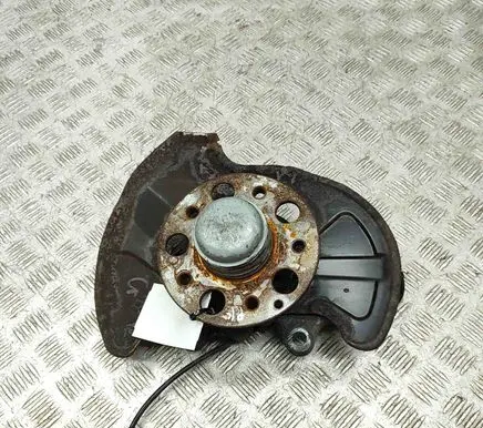 Mercedes-Benz SLK R171 Front wheel hub A2093320001